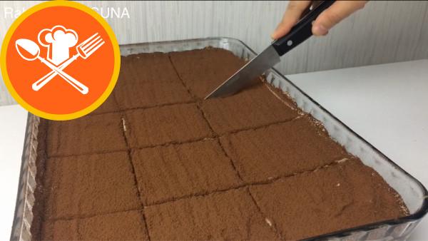 Εύκολη τούρτα με παντεσπάνι (με βίντεο)
